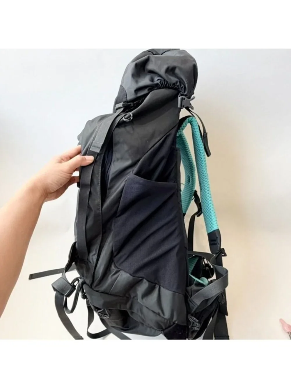 Osprey Hiking Backpack Gray Outdoor Trekking Travel Pack WS/WM 16-20 inch